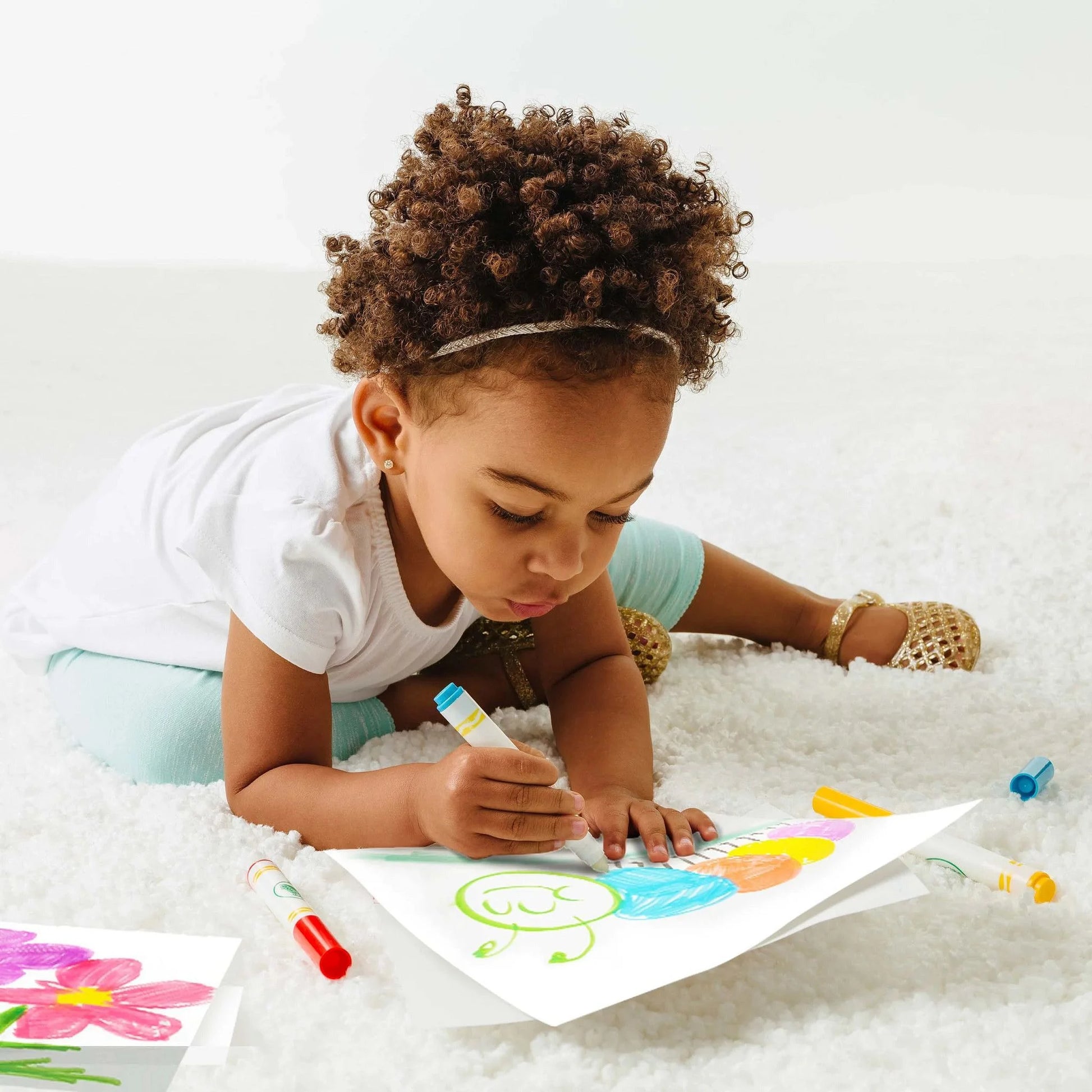 Color Wonder Mess Free Coloring Pages, Toddler Toys, 30 Blank Refill Pages, Beginner Unisex Child